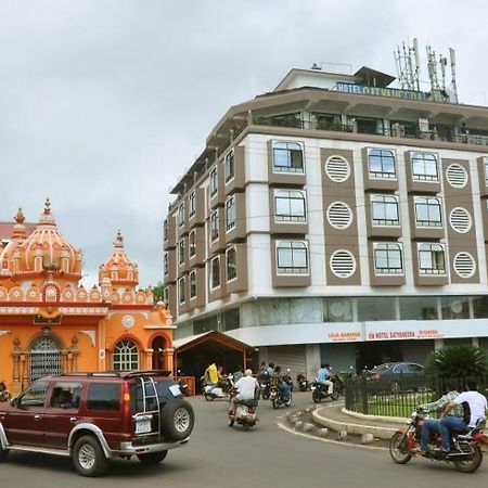 Hotel Satyaheera Mapusa Esterno foto