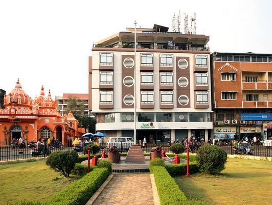 Hotel Satyaheera Mapusa Esterno foto